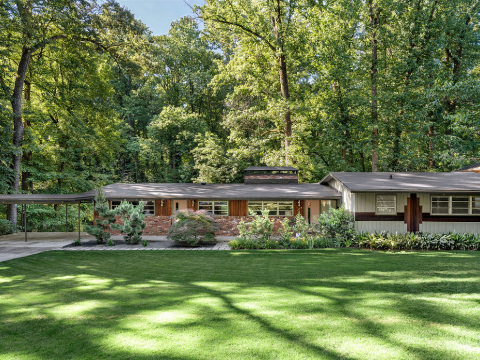 1960s exterior home photo in Atlanta