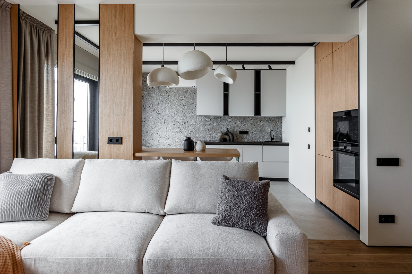 Фото. Камни на берегу, 70м.кв. ЖК Морская Симфония