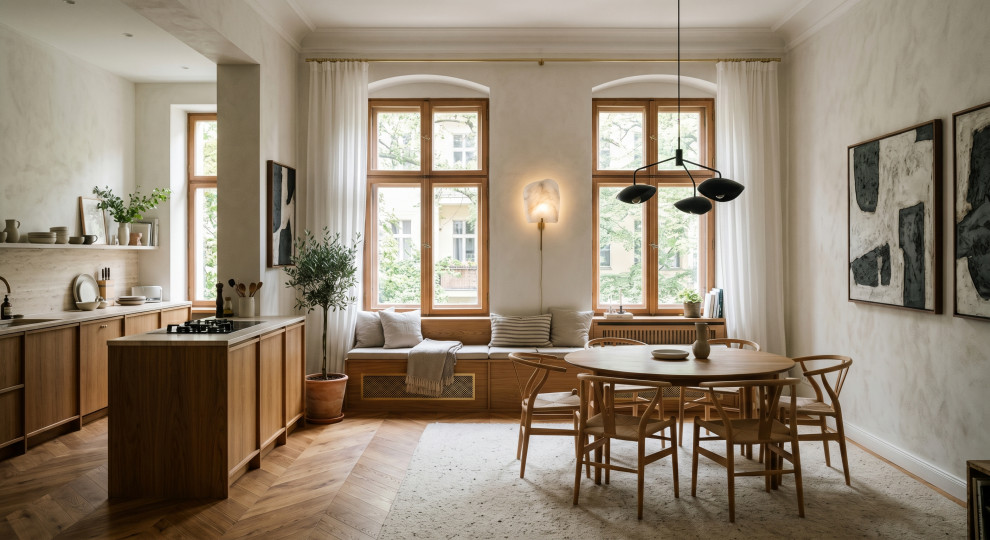 Tuscan dining room photo in Berlin
