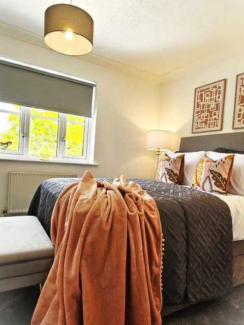 Home Staging - Two bedroom Milton Keynes contemporary-bedroom