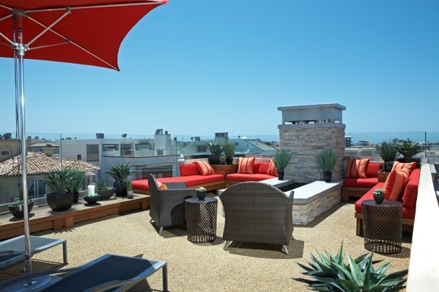 Example of a trendy home design design in Los Angeles