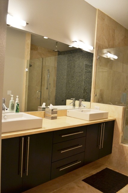 Beachfront contemporary-bathroom