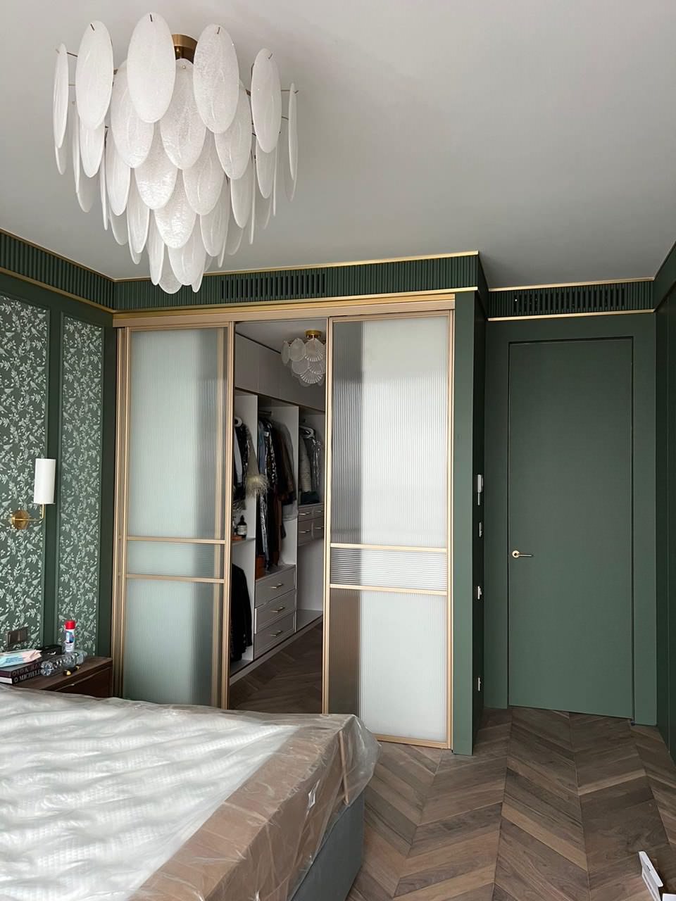 Двери купе для шкафа