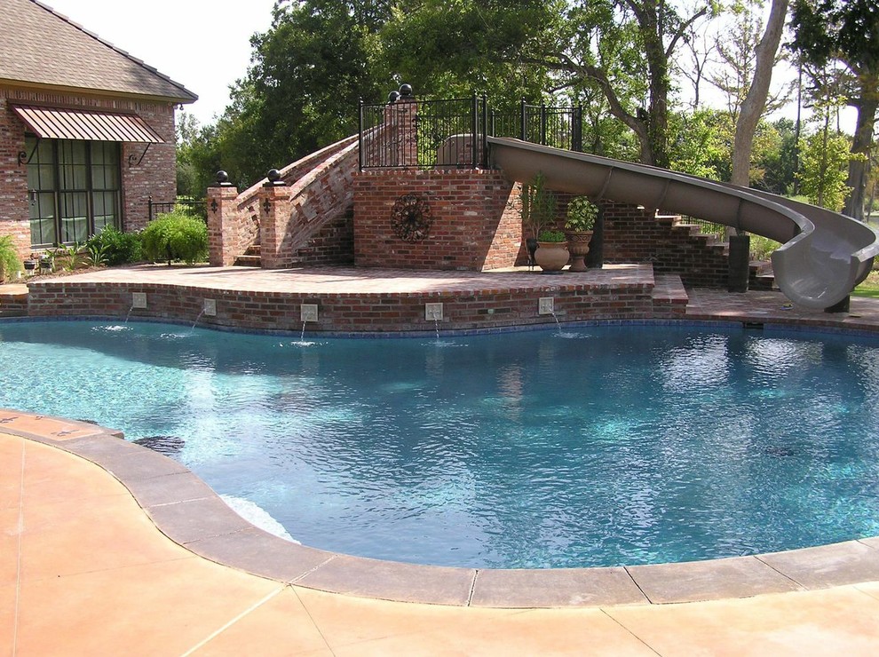 Example of a transitional pool design in New Orleans