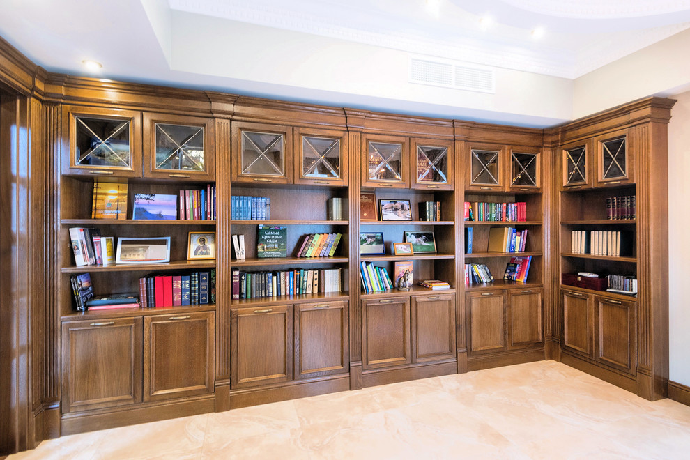 Мебель предметы интерьера в загородном доме.