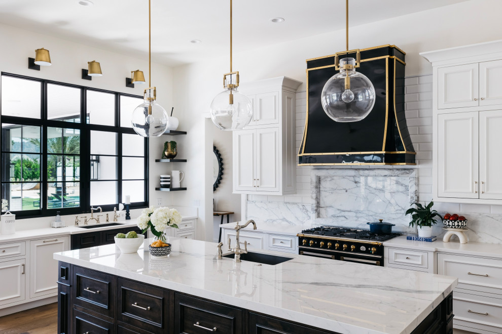 Kitchen - transitional kitchen idea in Phoenix