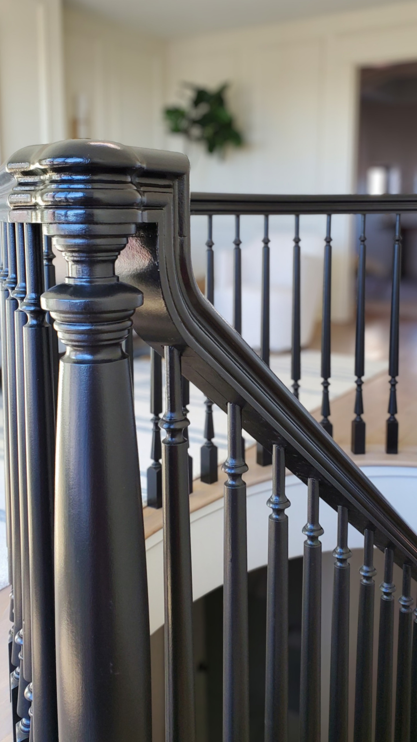 Project #154 | Classic & Chic Wood Railing