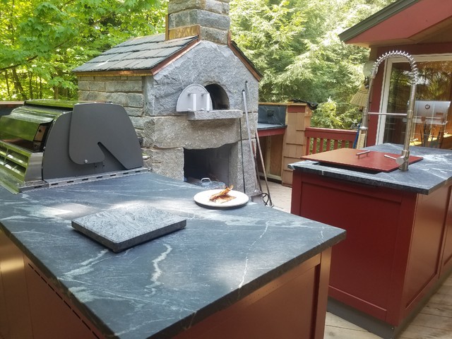 Outdoor Kitchen And Pizza Oven Eklektisch Terrasse