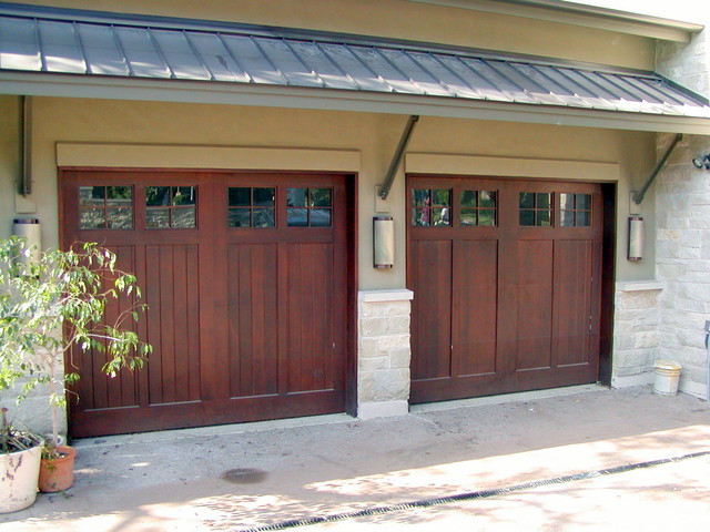 Cowart Door Cuom Wood Garage Doors Traditional Garage Auin