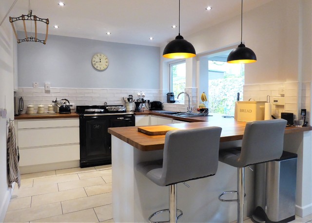 Matt White Handleless Kitchen - Buckden contemporary-koek
