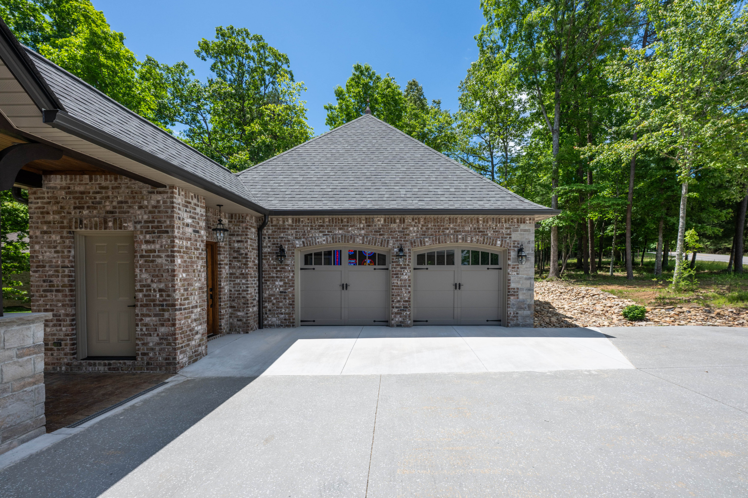 247 Forest Hill Drive - Garage