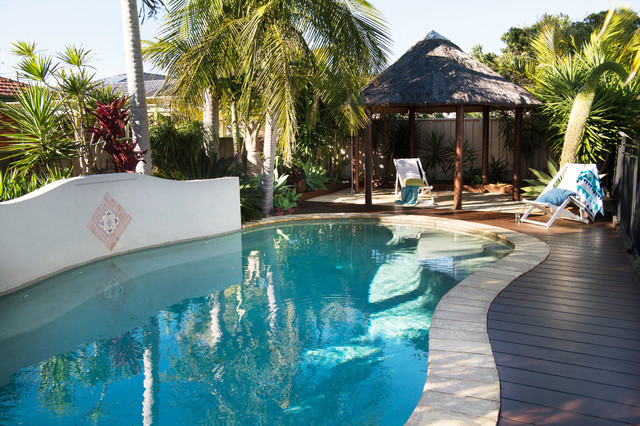 HardieDeck Projects modern-pools-and-hot-tubs