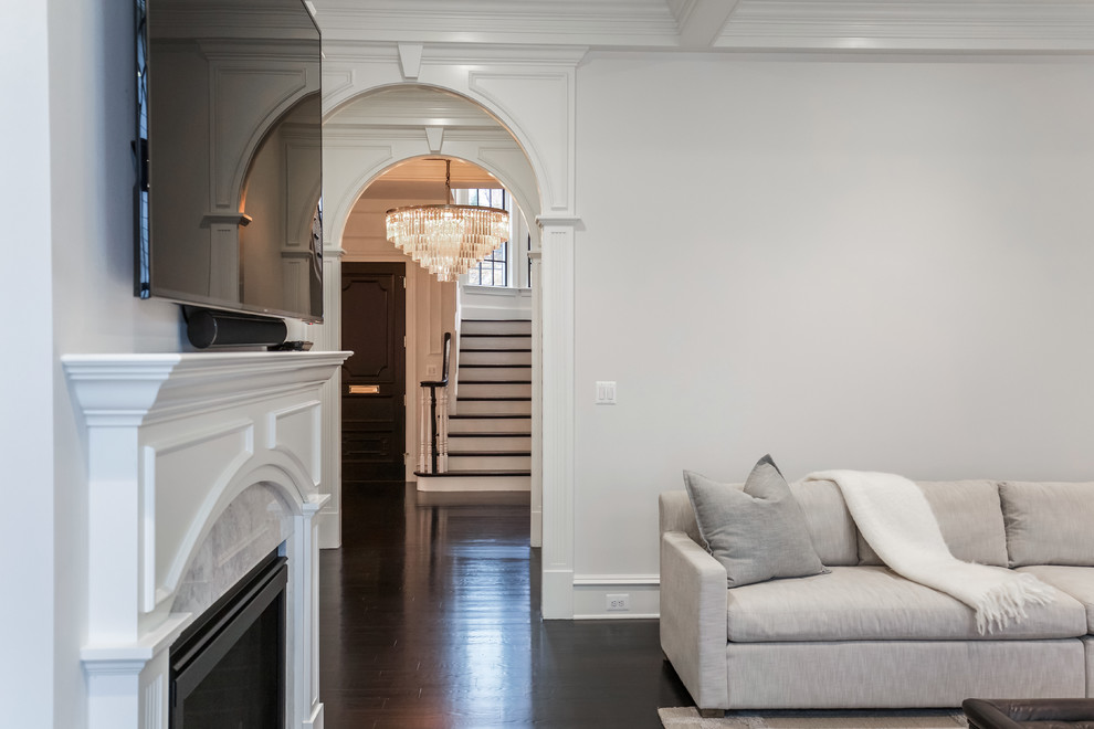 Example of a transitional home design design in DC Metro