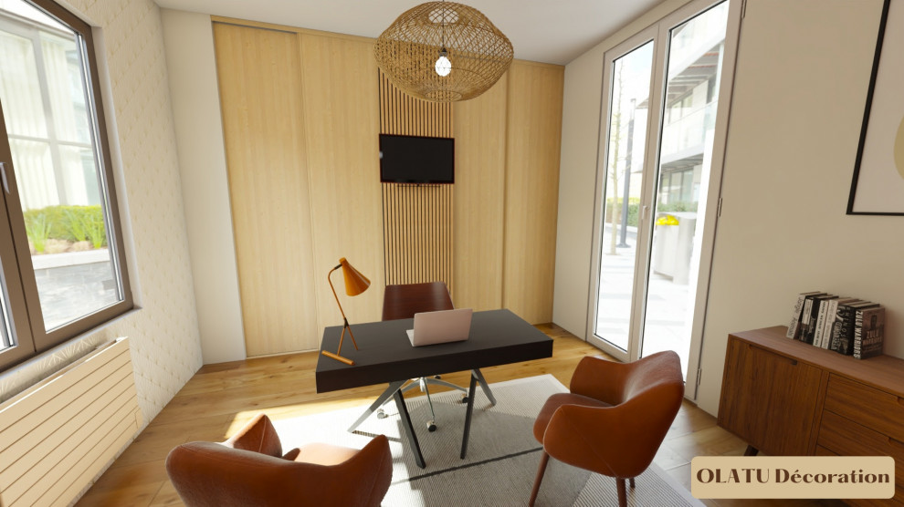 Mittelgroßes Arbeitszimmer mit beiger Wandfarbe, braunem Holzboden, Einbau-Schreibtisch, beigem Boden und Holzwänden in Sonstige