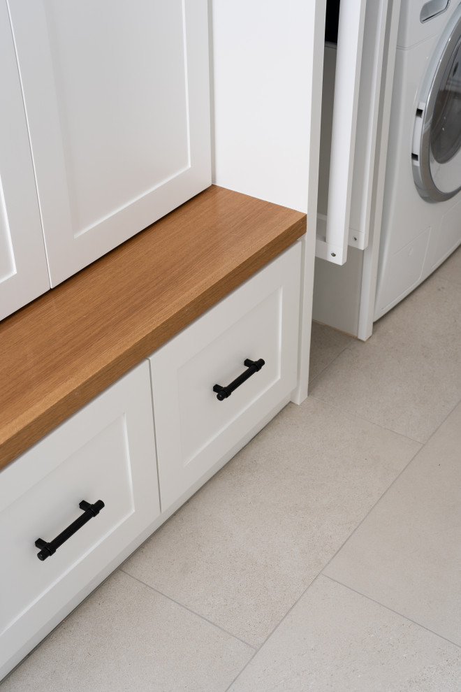 Black Alder | Guest Bath + Laundry