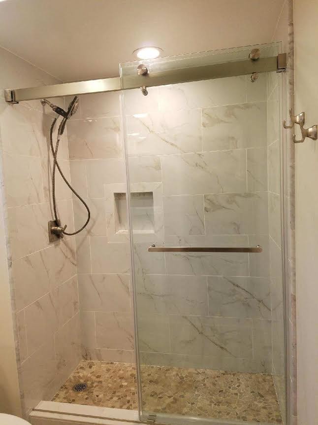 Example of a mountain style bathroom design in San Francisco