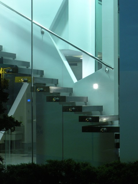 112 MRD contemporain-escalier
