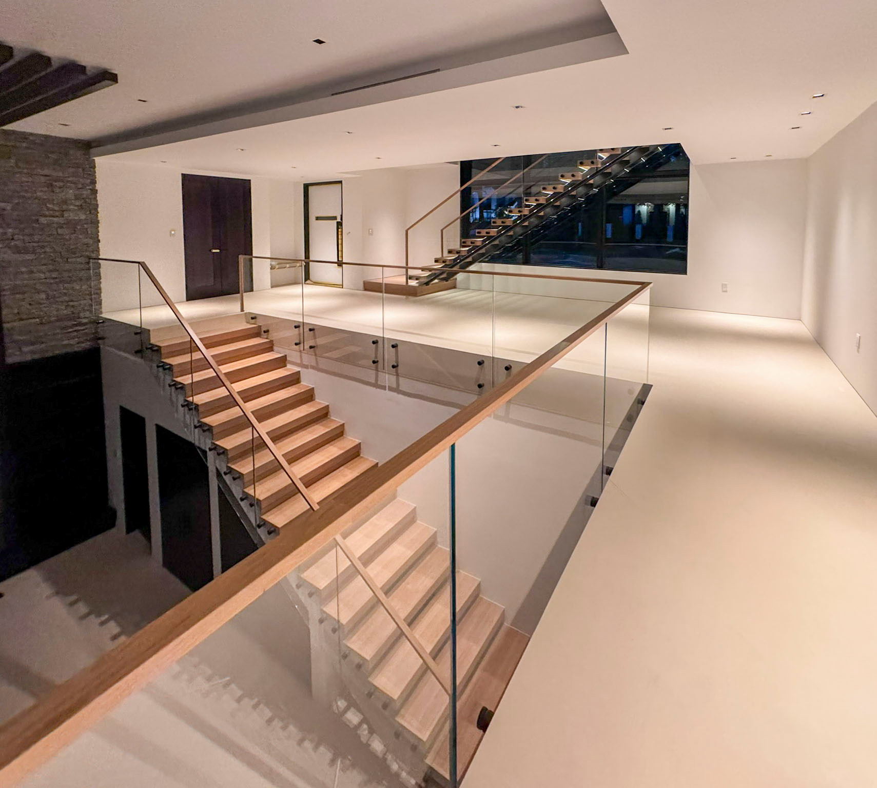 126_Visually Open and Light Contemporary Staircase, Mclean, VA 22102