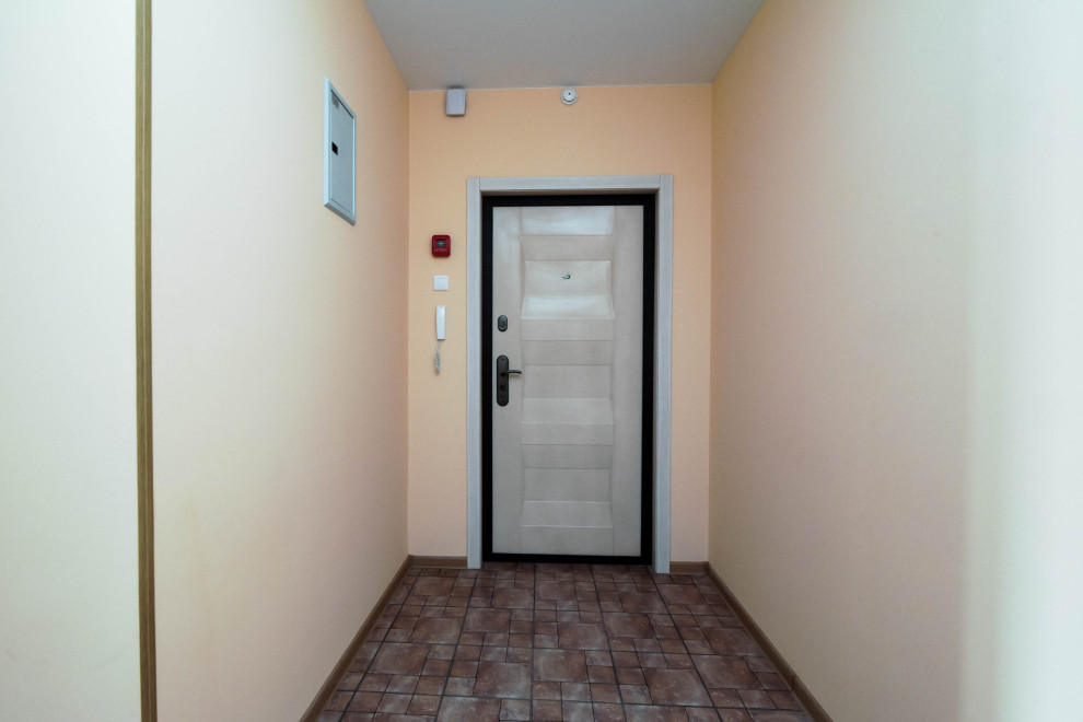 Ремонт прихожей в двухкомнатной квартире 4