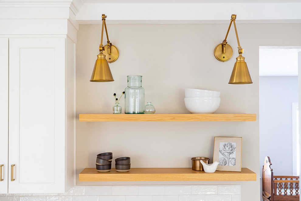 Kitchen - transitional kitchen idea in Boston