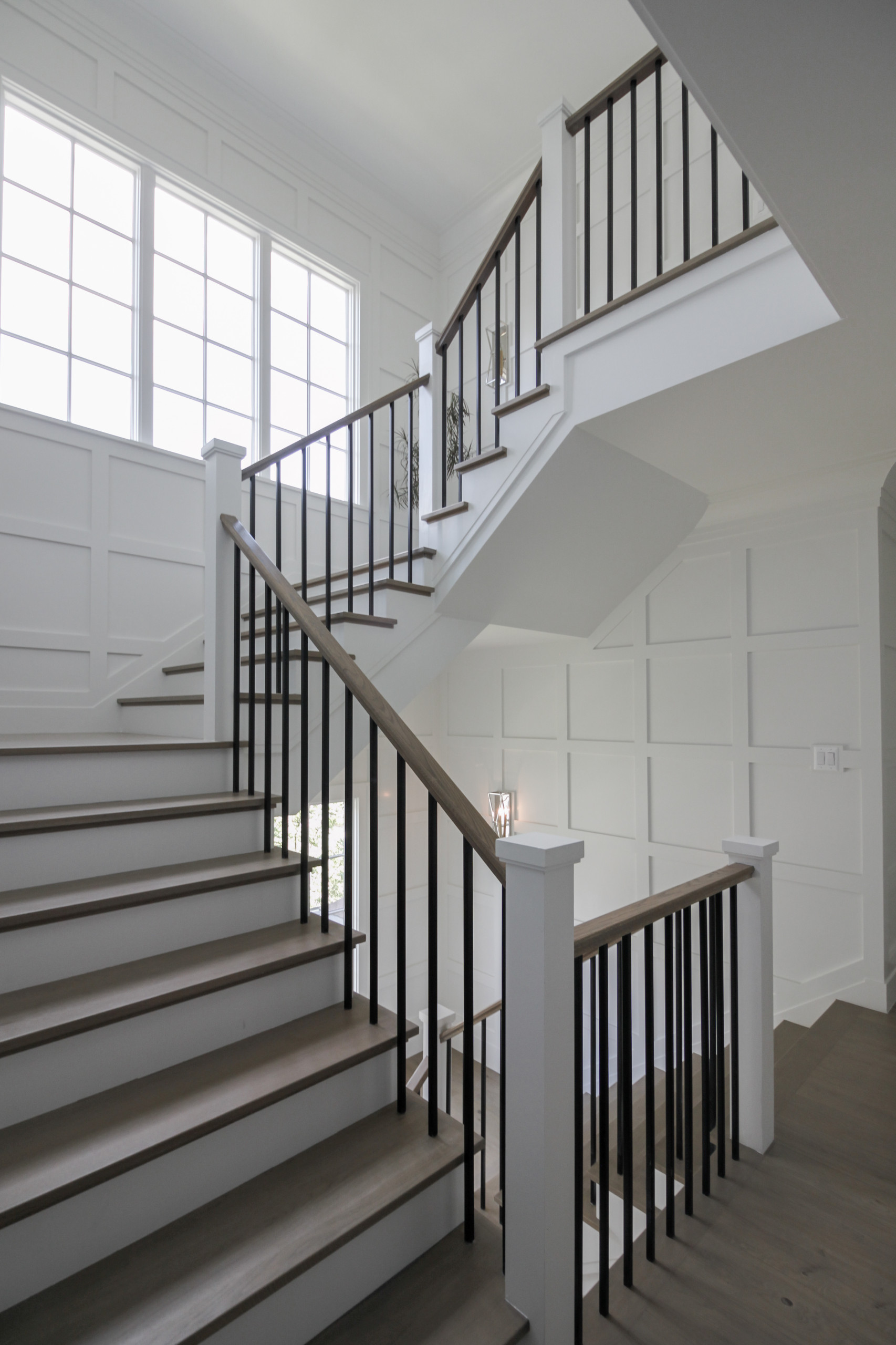 87_Welcoming and Functional Contemporary U-shaped Staircase, Arlington, VA 22207