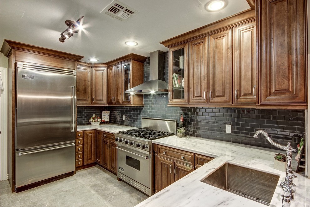 Kitchen - kitchen idea in Phoenix