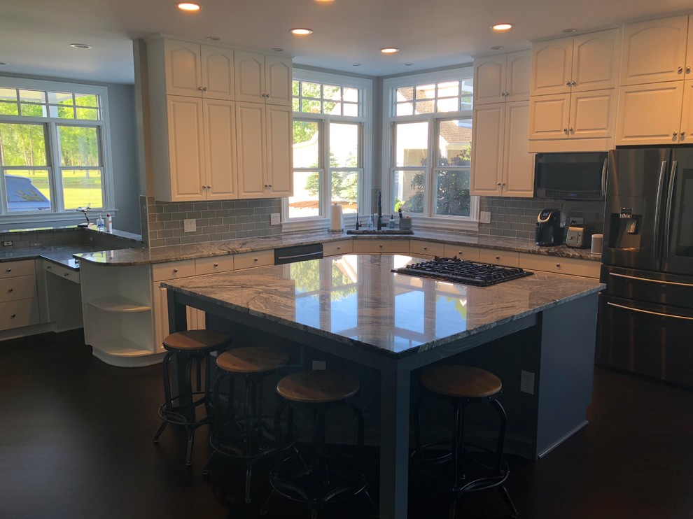 Kitchen - contemporary kitchen idea