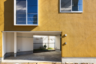 おしゃれなグレーの屋根 (黄色い外壁) の画像 75選 - 2026 年 2月