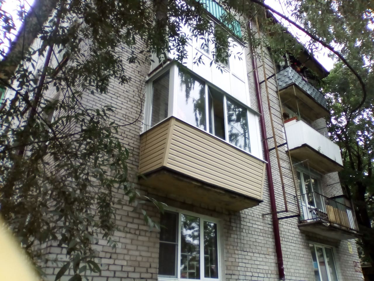 Балкон "с выносом"