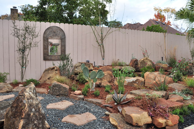 Kingwood Southwestern Pool Landscape - Eklektisch - Garten - Houston