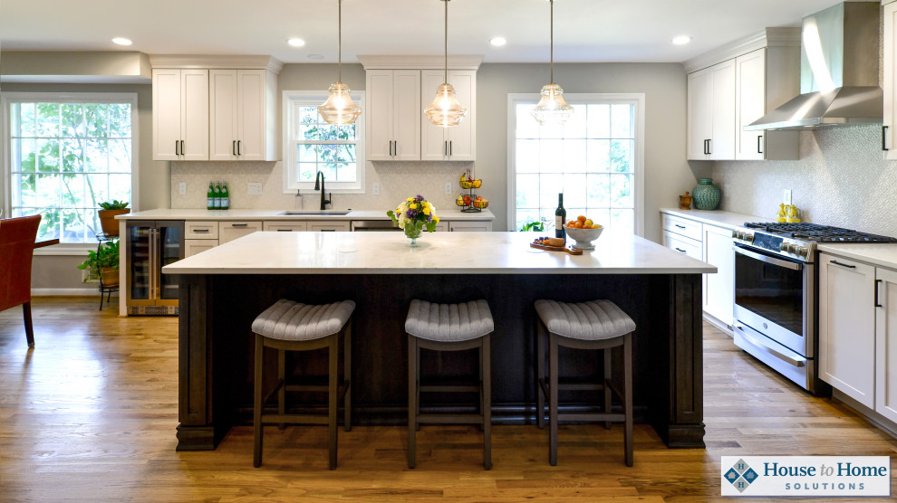 Transitional kitchen photo in DC Metro