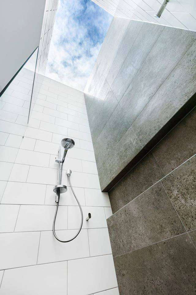 This is an example of a contemporary bathroom in Geelong.