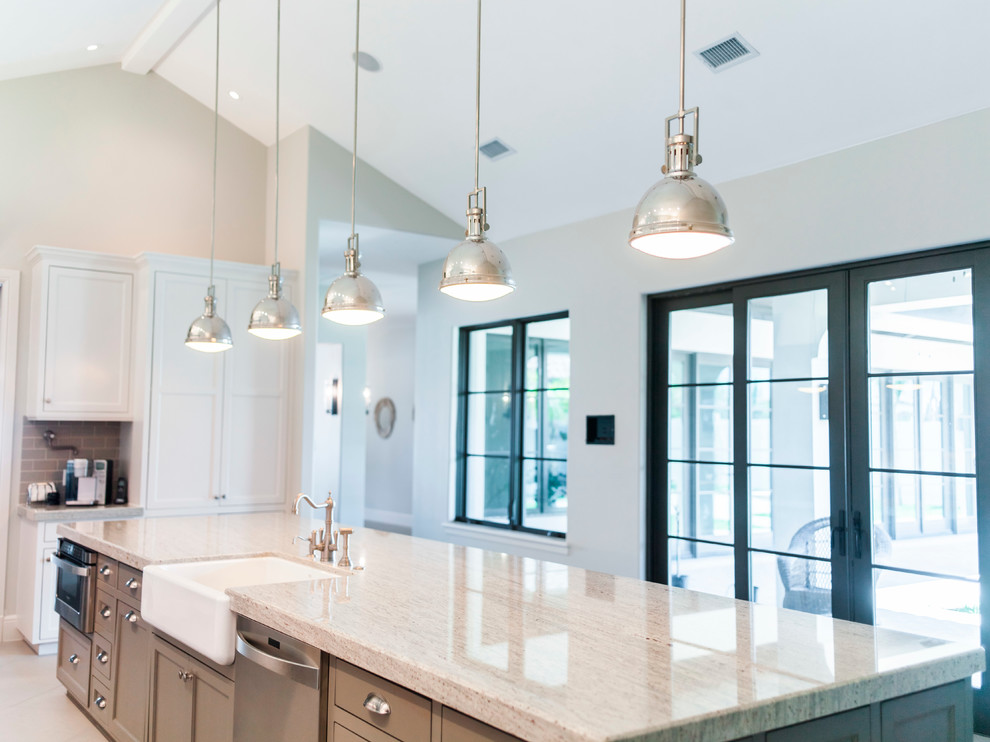 Example of a transitional kitchen design in Austin