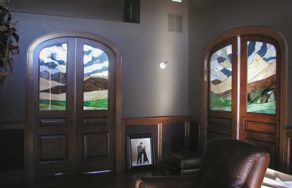 Example of a transitional basement design in Denver