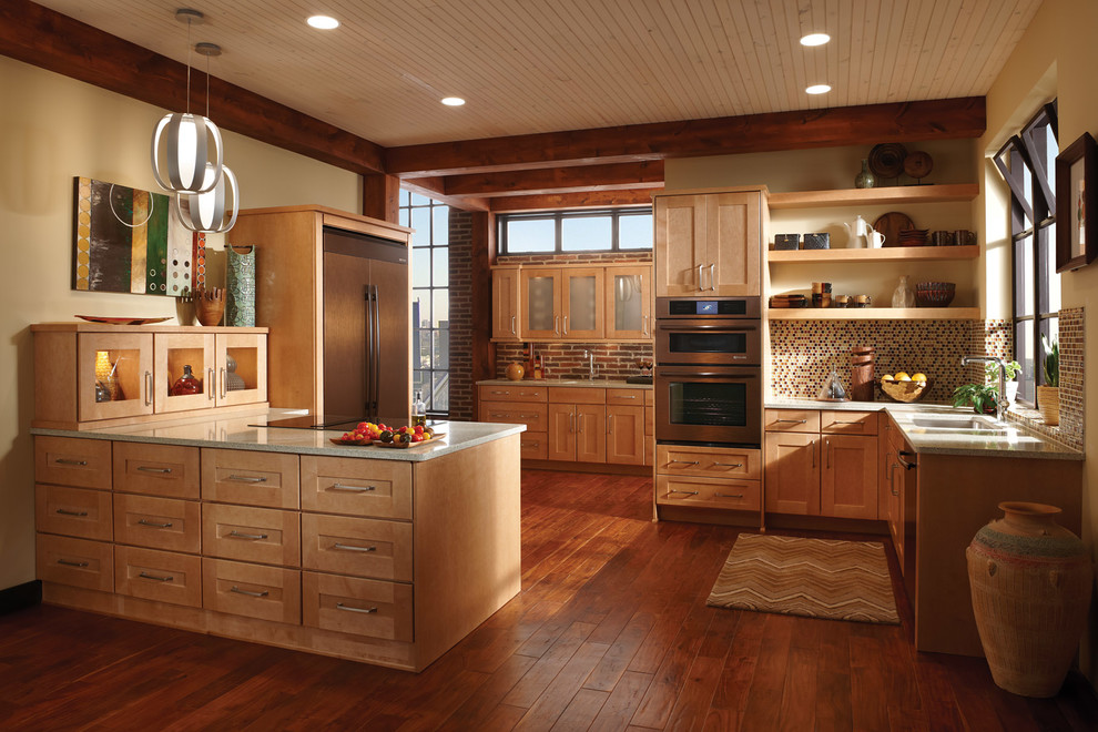 Transitional kitchen photo in Miami