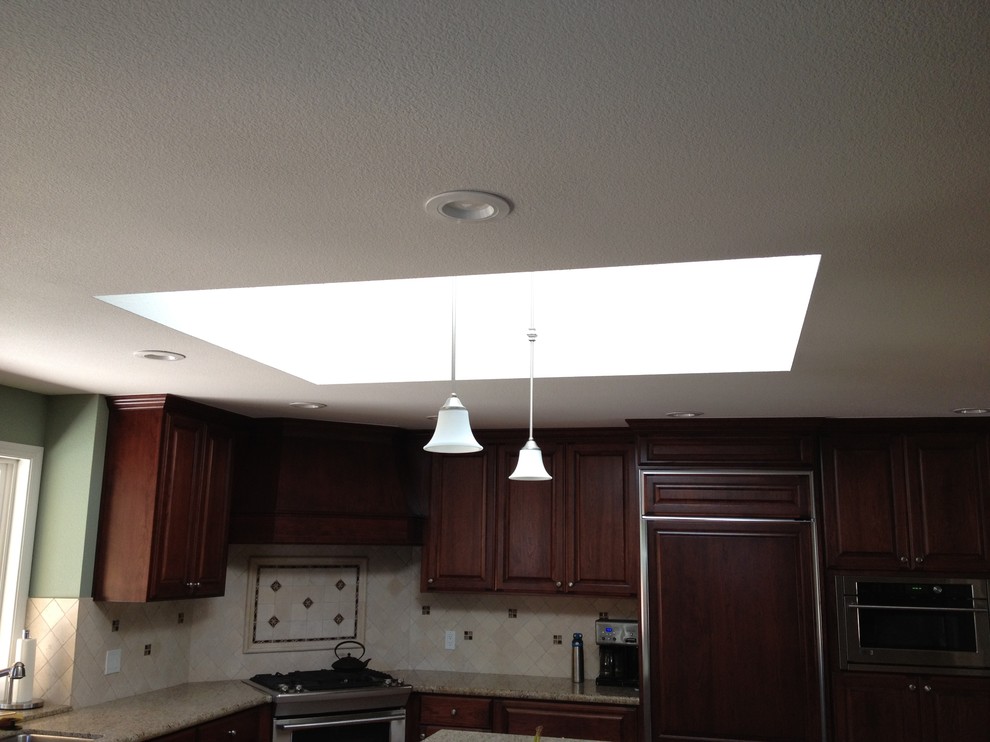 Inspiration for a transitional kitchen remodel in San Francisco