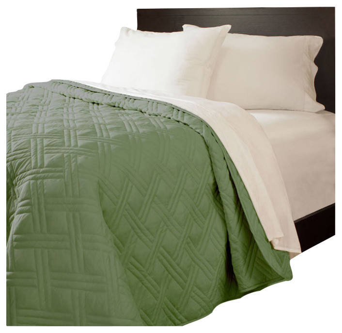 Lavish Home Solid Color Bed Quilt - Full/Queen - Green