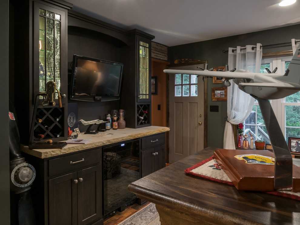 Entryway - rustic entryway idea