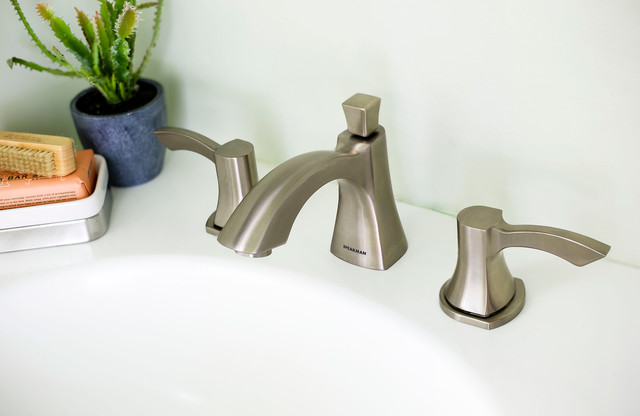 Nantucket Bathroom modern-badezimmer
