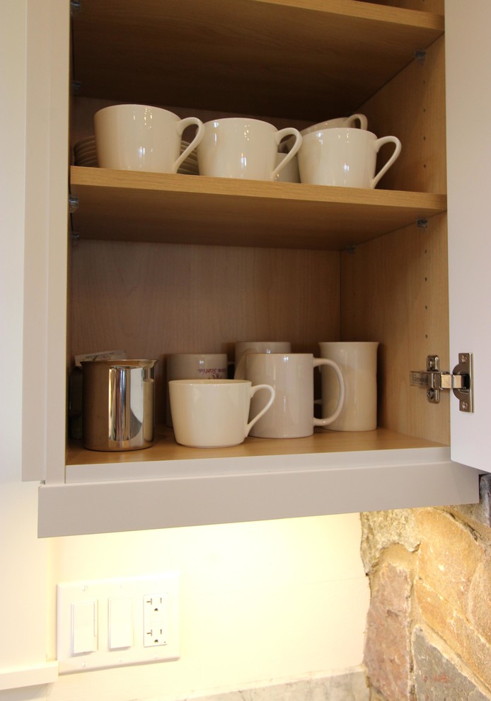 Kitchen - transitional kitchen idea
