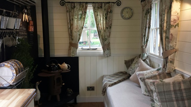 Kitchen Shepherd hut shabby-chic-style-kitchen