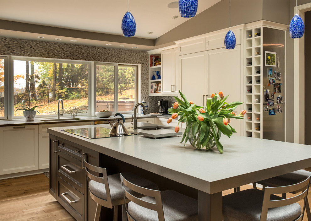 Example of a transitional kitchen design in Indianapolis