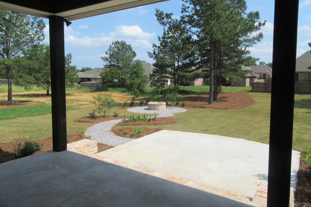 Home design - transitional home design idea in Jackson