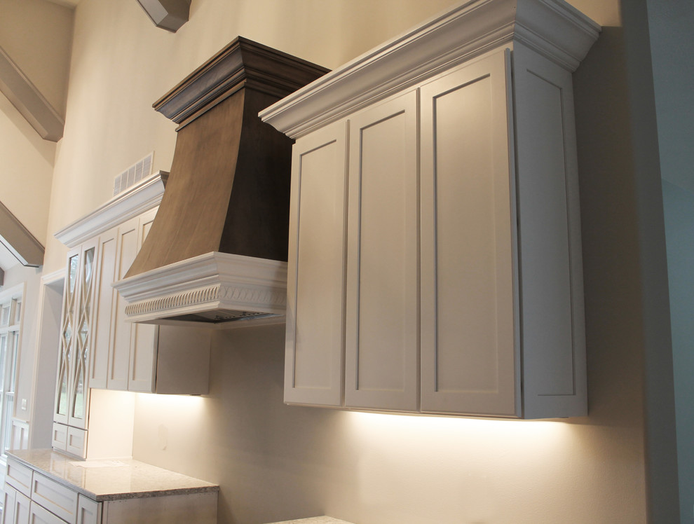 Mountain style kitchen photo in Chicago