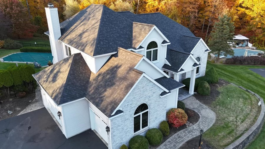 Inspiration for an exterior home remodel in Atlanta