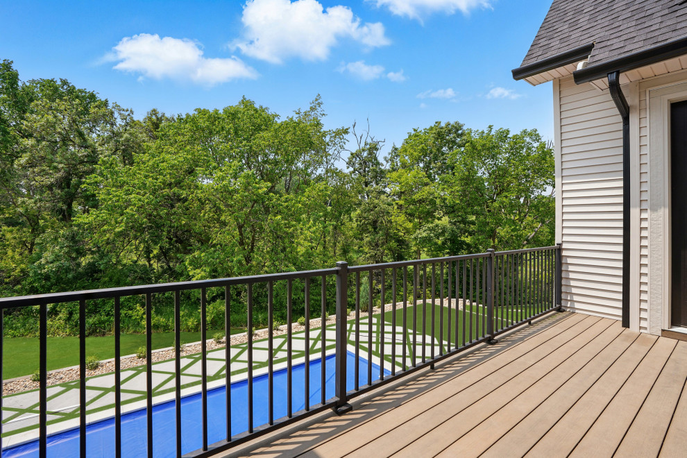 Transitional home design photo in Cedar Rapids