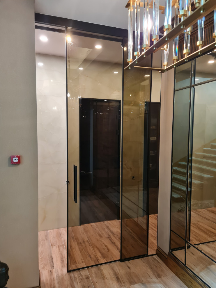 Стеклянные двери