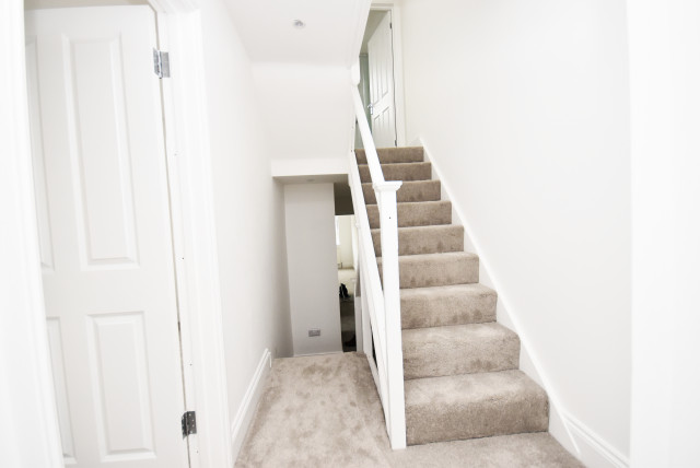Balham Grove, SW12 trendy-trappe