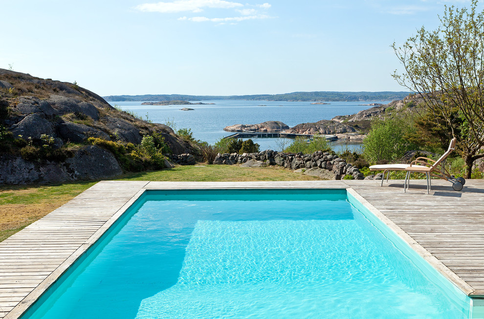 Design ideas for a modern pool in Stockholm.