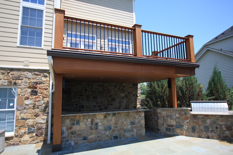 Backyard deck photo in Baltimore